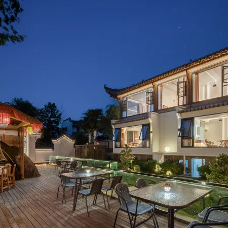 Hongcun Xiyun Yingyue Holiday Select Intelligent High-end Designer Homestay