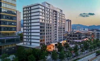 Luanchuan Tianhui Guanshan Hotel (Laojun Mountain Fenghuang Tianjie)