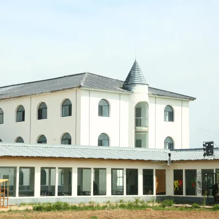 Fucheng Yuexiang Hotel (Fengning Bashang Grassland China Horse Town)