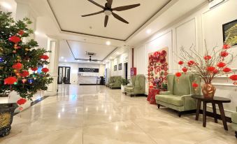 Paragon Noi Bai Hotel & Pool