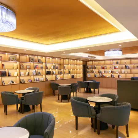 Manzhou International Hotel (Peng'an Branch)