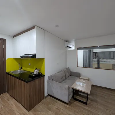 Era Apartment Lac Long Quan Hotel dekat Danau Hồ Tây