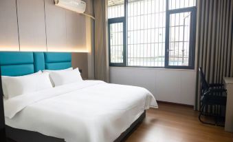 Yingshan Haizhou Business Hotel