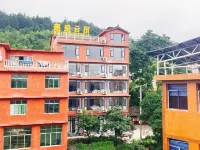 Encounter Yunsu Guesthouse in Xijiang Qianhu Miao Village