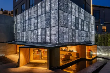 Qiangjin Hotel · Gujing Gong Отели рядом с достопримечательностью «Huazu Temple»