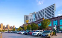 Kingworld Hotel Gui'an - parking