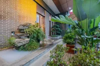 Yunshui Mingxin Art Hotel (Enshi Prefecture Cultural Center Xintiandi Branch) Hôtels à proximité de : Hubei University for Nationalities (Longdonghe Road)