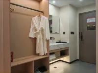 Menghai Lanbowan Hotel