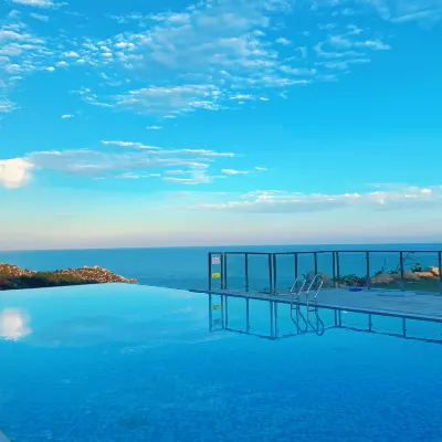 TURTLE BAY REZEN SEASONS HOTEL Hotels near Turtle National Reserve Areas