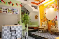 A L'Olivier Hostel
