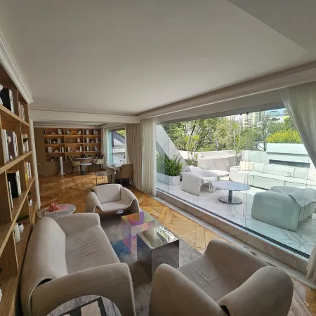 Residence l´ Heritage Tennyson by BlueBay Отели рядом с достопримечательностью «Поланко»