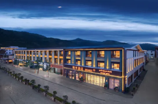 Orange Shangri-La Dukezong Ancient Town East Gate Hotel Hotels in Shangri-La