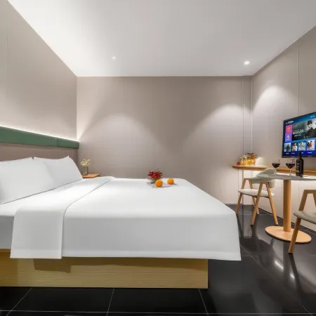 HaveANiceDayHuanman Audio-Visual City • ViewQingju Hotel (Wuyan Pedestrian Street, Shiyan)