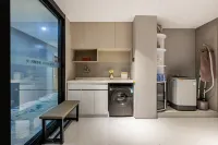 Ease Hotel · Yue (JingdezhenLeping Huada Shopping Center)