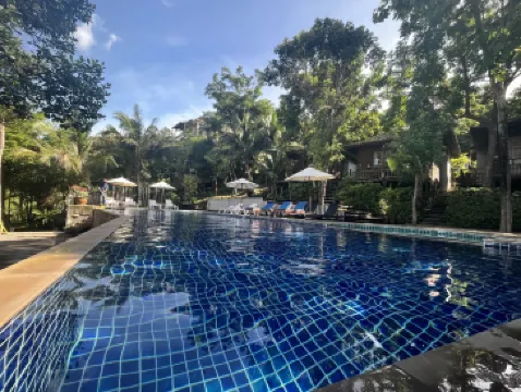 查武恩花園宮酒店