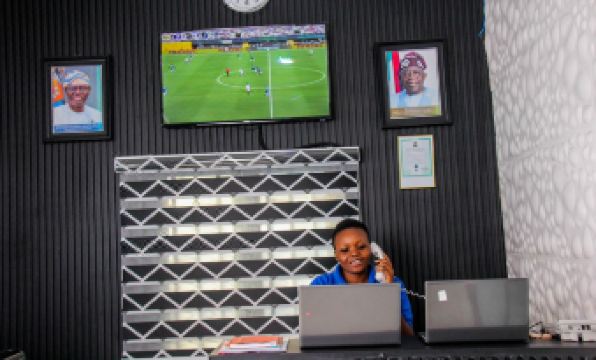 Crestviewers hotel and suite