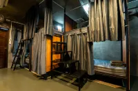 Another High Away Hostel - Bangkok Hotel a Bang Kruai