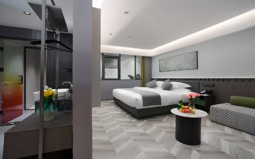 JIYU HOTEL (Shenzhen Convention & Exhibition Center)