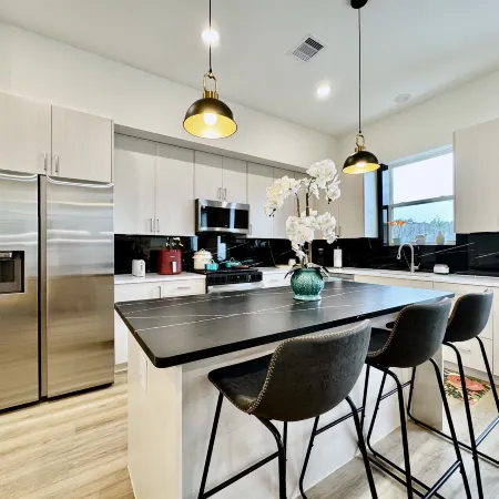 Centrally located cozy getaway near downtown