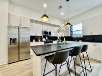 Centrally located cozy getaway near downtown