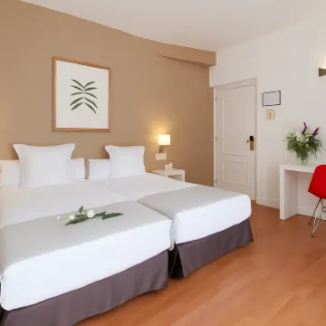 Hotel Alcázar Hotels near Palacio Arzobispal de Sevilla