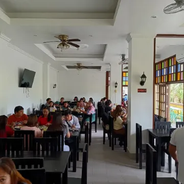 La Patricia Hotel de Baler