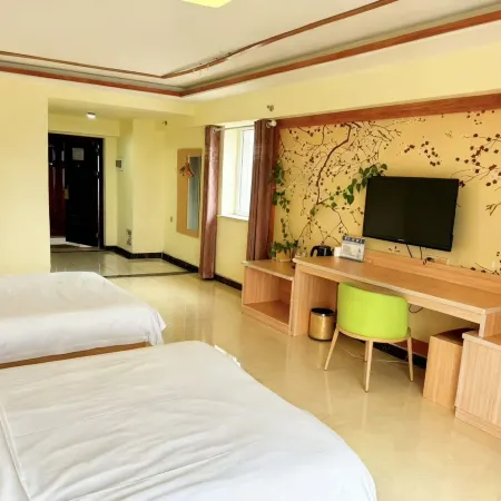 Lingwu Yunshengxiang Business Hotel
