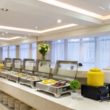 UXANADU Hotel (Nanning Railway Station Mingxiu Road Subway Station) Отели рядом с достопримечательностью «Вокзал Наньнин»