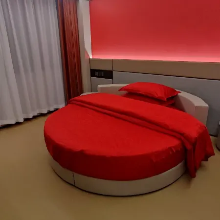 Yueya Hotel (Weihui Municipal Government)