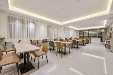 West Coast Smart Choice Hotel Отели рядом с достопримечательностью «Zhangzhou Port»