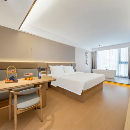 Ji Feng Resort Hotel (Lingshui Haiyun Plaza Branch)