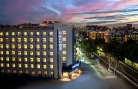 Urba S Hotel (Jimei School Village & Jiageng Park Branch) - Hot Springs