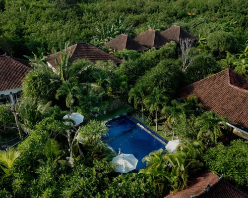 Sunset Cave Villas Lembongan Отели рядом с достопримечательностью «Пляж Лебао»
