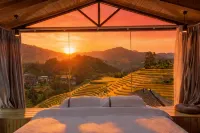 Longji terrace walk Yunju intelligent panoramic Hotel(Qianceng Tianti Observatory Store) - piscina