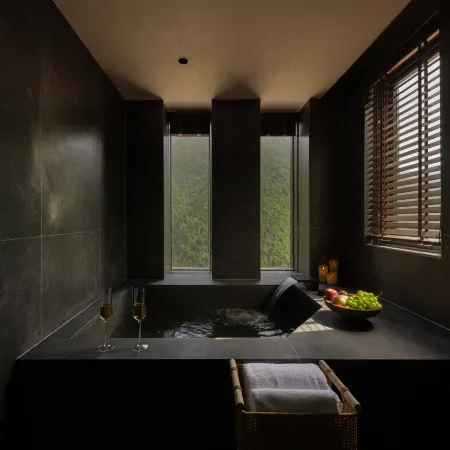 Shanshangshan • Yunyang Resort (Shuangqiao Valley Scenic Area)