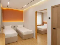 Sansar Hotel 에르데네트 호텔