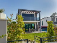 Villa Elit- Family Villa with Private Pool, Seaview のホテル