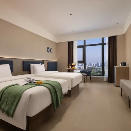 OKDAY Hotel (Baolong Station, Pingshan Railway Station, Shenzhen) Отели рядом с достопримечательностью «Biadi Share Co. ООО.»