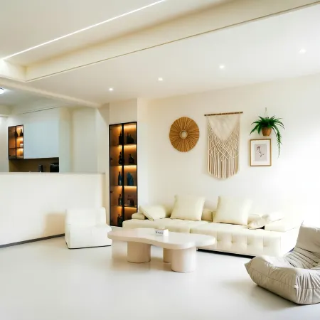 Yaochi Ju Creamy-Style Art Design View Inn (Longchi Mountain Scenic Area, Yaohu Town)