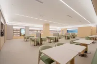 All Seasons Hotel (Urumqi Jingkai Wanda Xiaolu Valley Store)