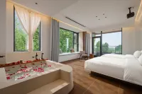 Yewang · GreenMountain Smart Travel Secret Art Homestay (Baoquan Tourist Resort Area) - Parking