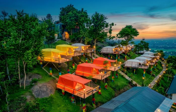 Sky Camp by HeHa Sky View