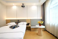 Xianggui Smart Audio-Visual Hotel (Guilin North High-Speed Rail Station Branch) - New