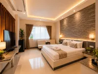 Ree Riverside Hotel Hotels near Thonburi