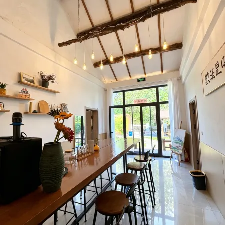 Yixian Banmuxintian Homestay