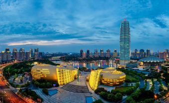 Flower Hotel (Zhengzhou High-speed Railway East Station·CBD Convention and Exhibition Center Branch)