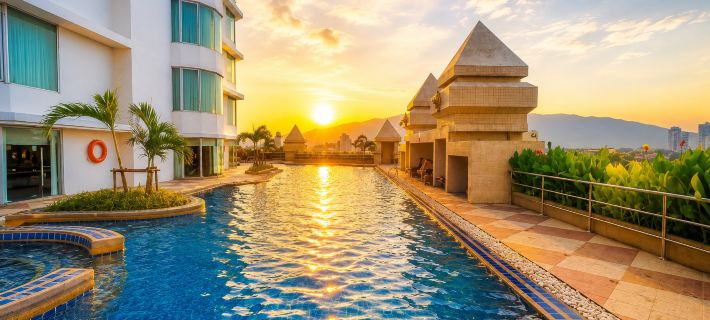 SUNRISE by Duangtawan Hotel Chiang Mai チェンマイのホテル