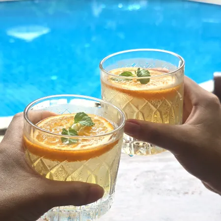 Baron Beach Hotel Отели рядом с достопримечательностью «Xzyte (Эксайт) Дискотек»
