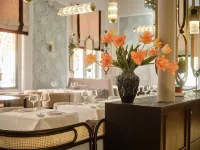 The Manor Amsterdam, Leonardo Limited Edition Hotels near AMOLF
