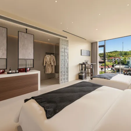 Susuli · Déjà vu · Star Sky Rooftop Pool · Riverside Elegant Villa (Moon Bay Scenic Area)